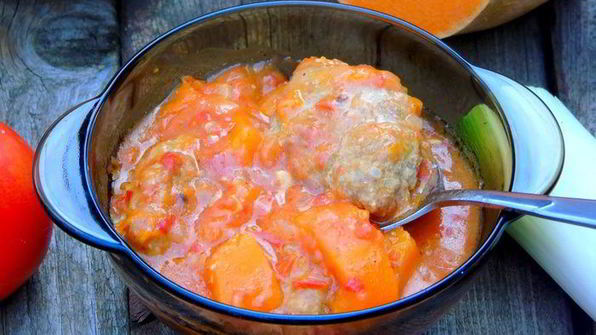 тефтели в соусе с тыквой