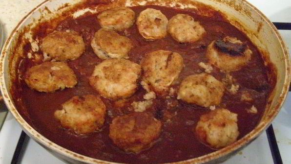 тефтели в томатно-винном соусе