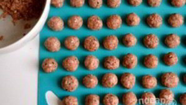 тефтельки из говяжьего фарша с сыром в томатном соусе