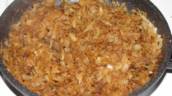 вареники с капустой, грибами и шкварками