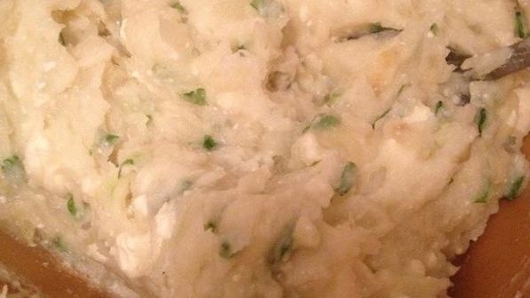 вареники с картошкой и грибным соусом