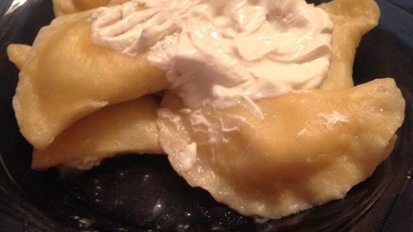 вареники с картошкой и грибным соусом