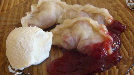 Вареники с вишней на пару