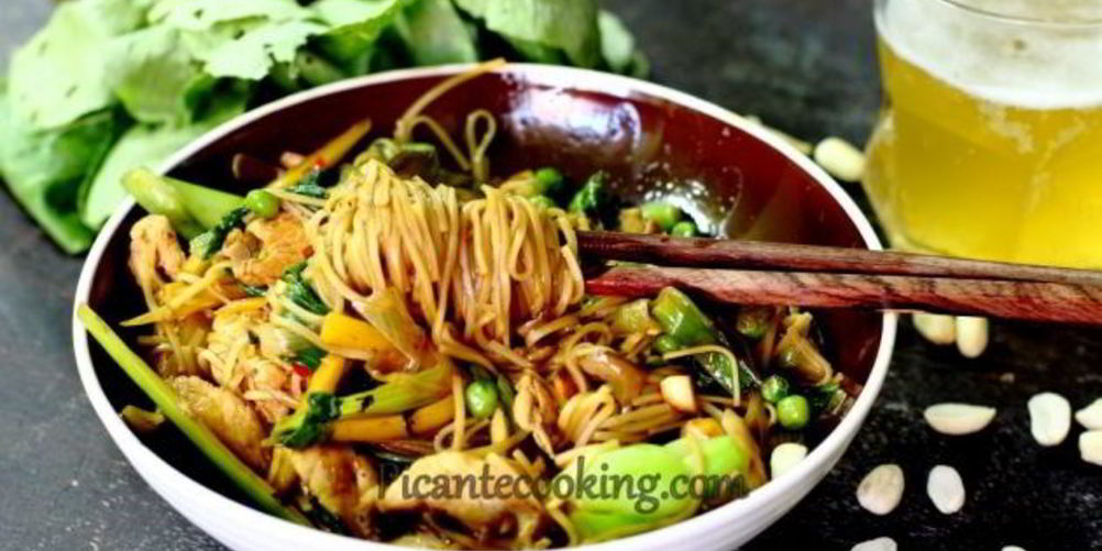 Рецепт яичной китайской лапши вок с курицей