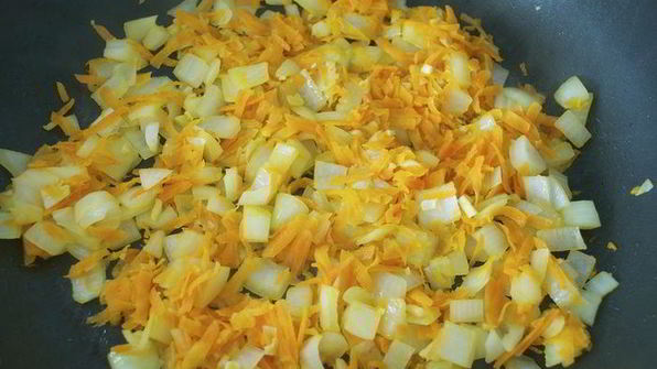 жаркое из фаршированной курицы