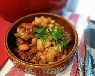 Жаркое из курицы с фасолью