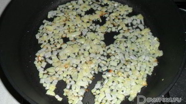 жаркое из курицы с грибами и картофелем в горшочках