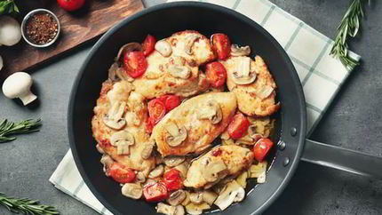 Жаркое из курицы с шампиньонами