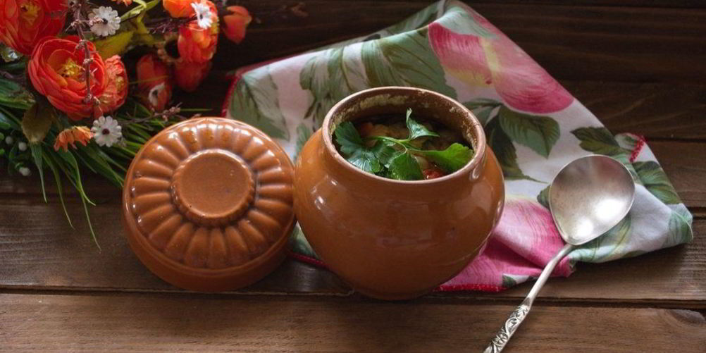 Рецепт жаркого из курицы в горшочке