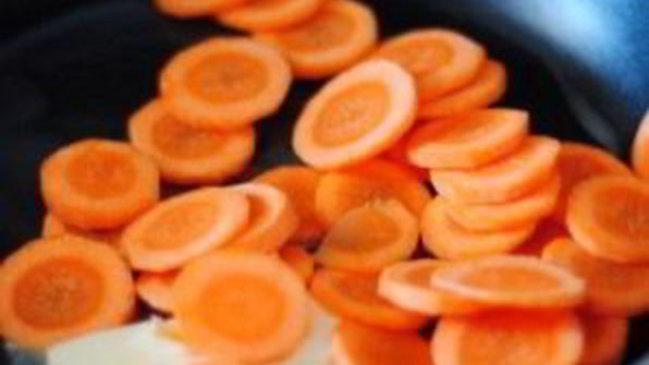 жаркое в горшочке из курицы с черносливом