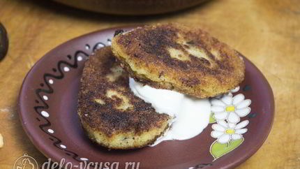 Картофельные зразы с грибами и сыром