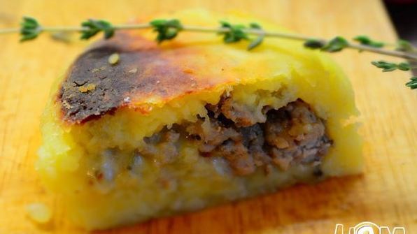картофельные зразы с мясом и сыром