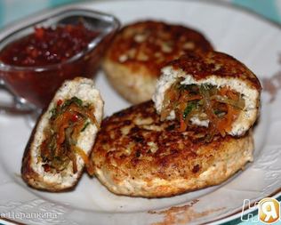 Куриные зразы с морковью и луком