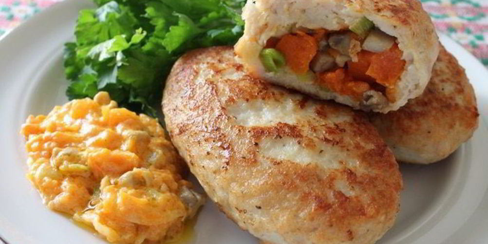 Рецепт куриных зраз с тыквой, грибами и соусом