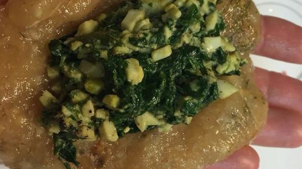 куриные зразы со шпинатом и яйцом