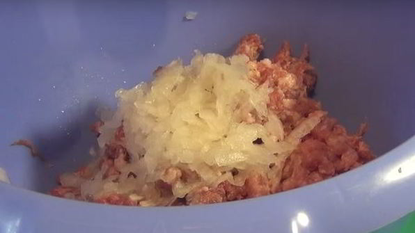 мясные зразы с омлетом