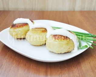 Зразы картофельные с грибами и луком