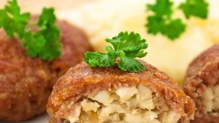 Зразы — котлеты с яичной начинкой