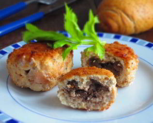 Зразы с куриной печенью и орехами