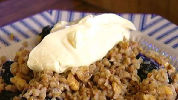 гречка с черносливом и грецкими орехами