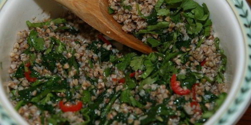 Рецепт гречки с чили и шпинатом