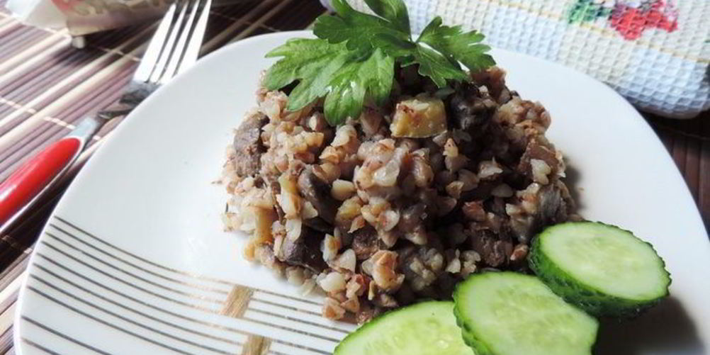 Рецепт гречки с грибами и кабачками