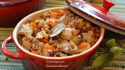 Гречка с курицей в горшочке