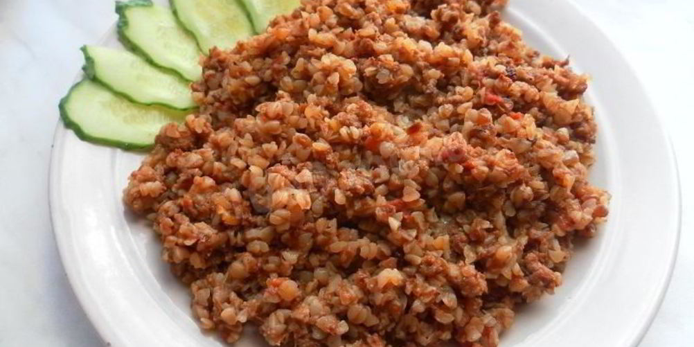 Рецепт гречки с мясным фаршем, луком, морковью и томатами