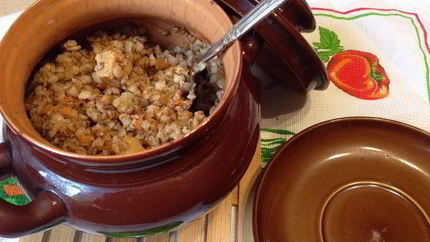 Гречка с мясом в горшочках