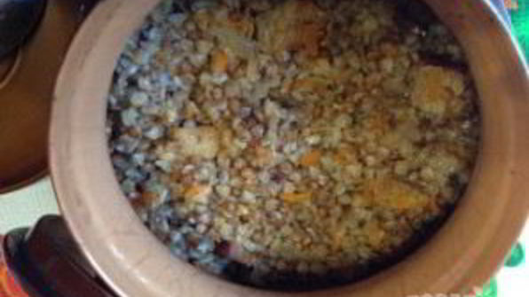 гречка с мясом в горшочках