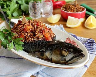 Гречка с рыбой в духовке