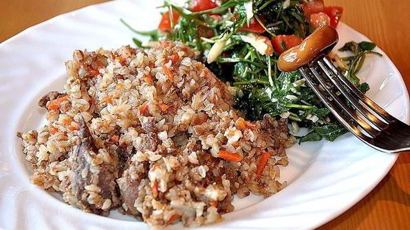 гречка с тушенкой