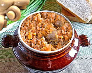 Гречка в горшочках с грибами