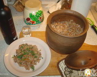 Гречка запеченная в глиняном горшке