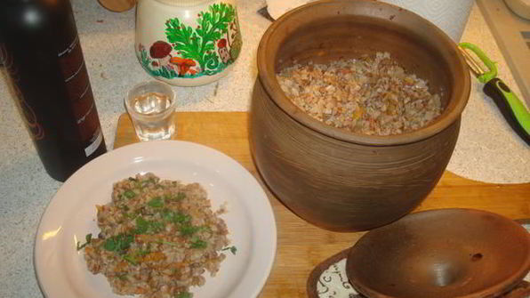 гречка запеченная в глиняном горшке