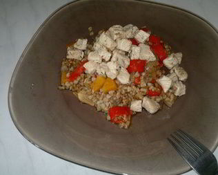 Гречневая каша с ассорти из овощей и грудка индейки