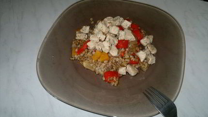 Гречневая каша с ассорти из овощей и грудка индейки