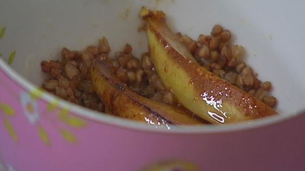 гречневая каша с курагой и грушей