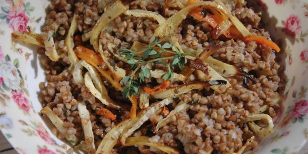 Рецепт гречневой каши с запеченными овощами