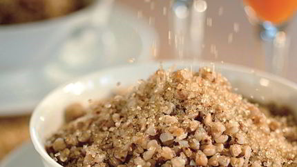 Рассыпчатая гречка с яблочно-морковным шотом