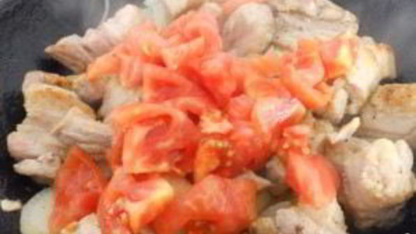 каша пшеничная со свининой