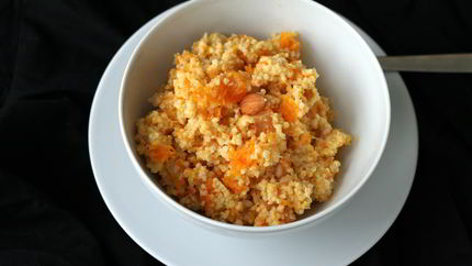 Каша пшенная с курагой и тыквой