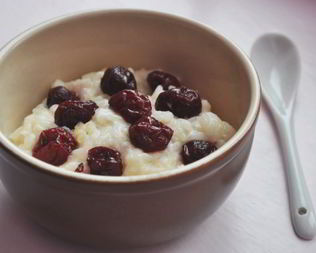 Каша с вишней