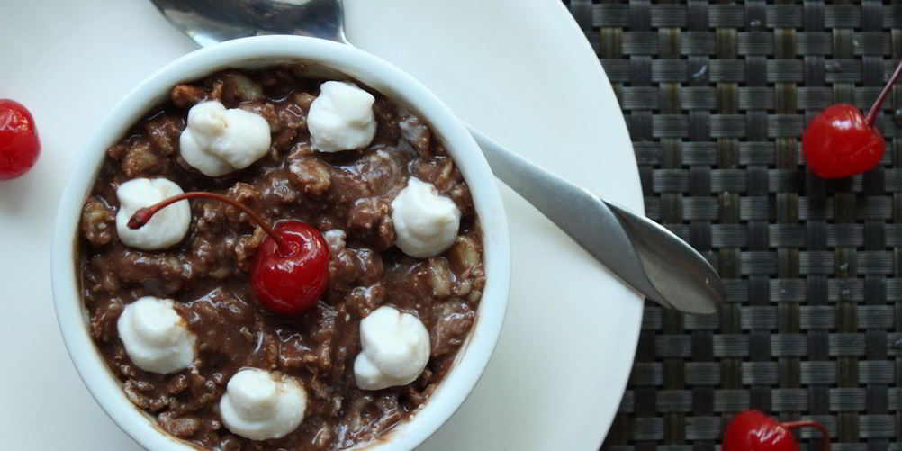 Рецепт овсяной каши по мотивам торта черный лес