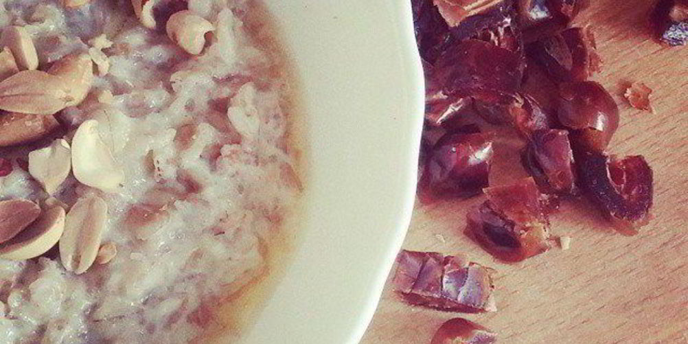 Рецепт овсяной каши с финиками