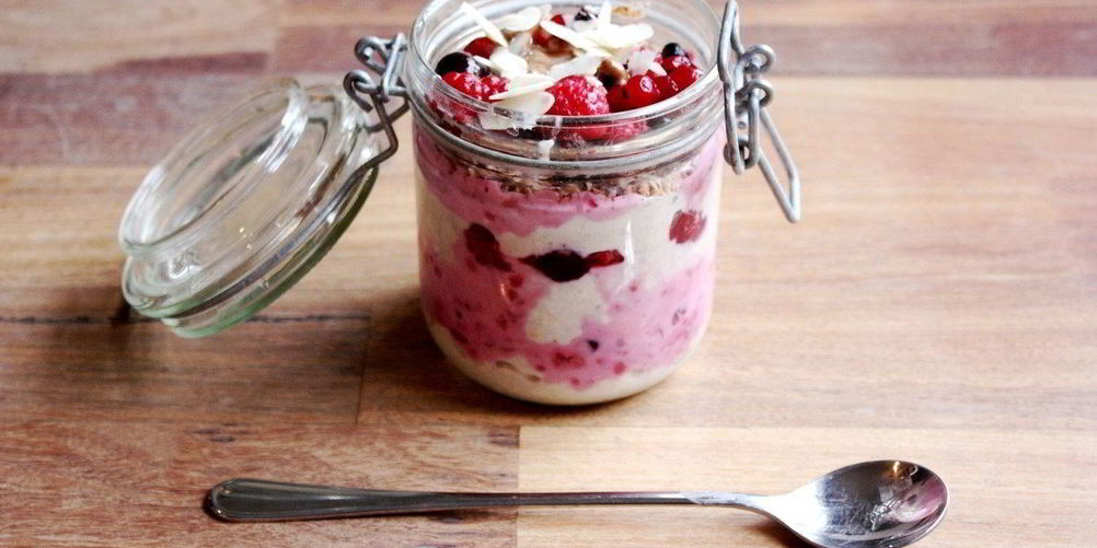 Рецепт овсянки в банке с отрубями и фруктами