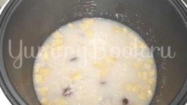 постная овсяная каша с изюмом и яблоками из мультиварки