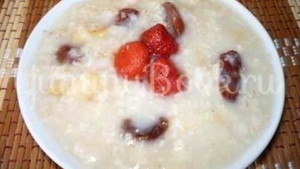 постная овсяная каша с изюмом и яблоками из мультиварки