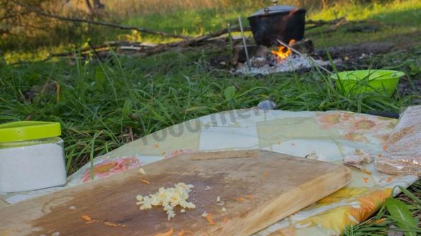 полевая каша на костре