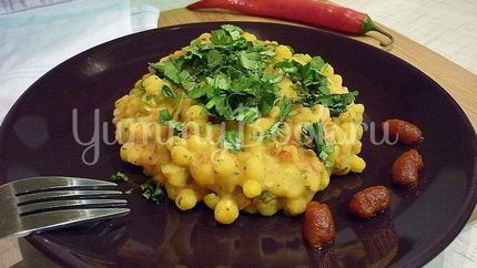 Пряная гороховая каша с шафраном